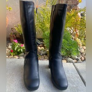 La Canadienne Black Leather Knee High Boots, Women's 9 Extra Wide